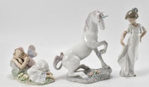 COLLECTION OF 20TH CENTURY LLADRO FIGURINES