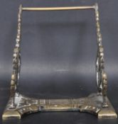 19TH CENTURY VICTORIAN BRONZE DESK TOP PEN REST STAND