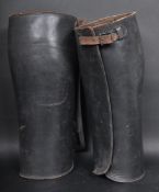 PAIR OF VINTAGE 20TH CENTURY LEATHER PENTAGON GAITERS