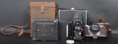 COLLECTION OF VINATGE 20TH CENTURY CAMERAS