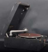 1930’S COLUMBIA PORTABLE GRAMOPHONE