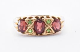 18CT GOLD GARNET & PERIDOT RING