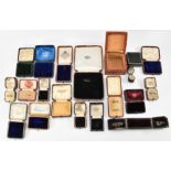 ASSORTMENT OF VICTORIAN & LATER JEWELLERY BOXES