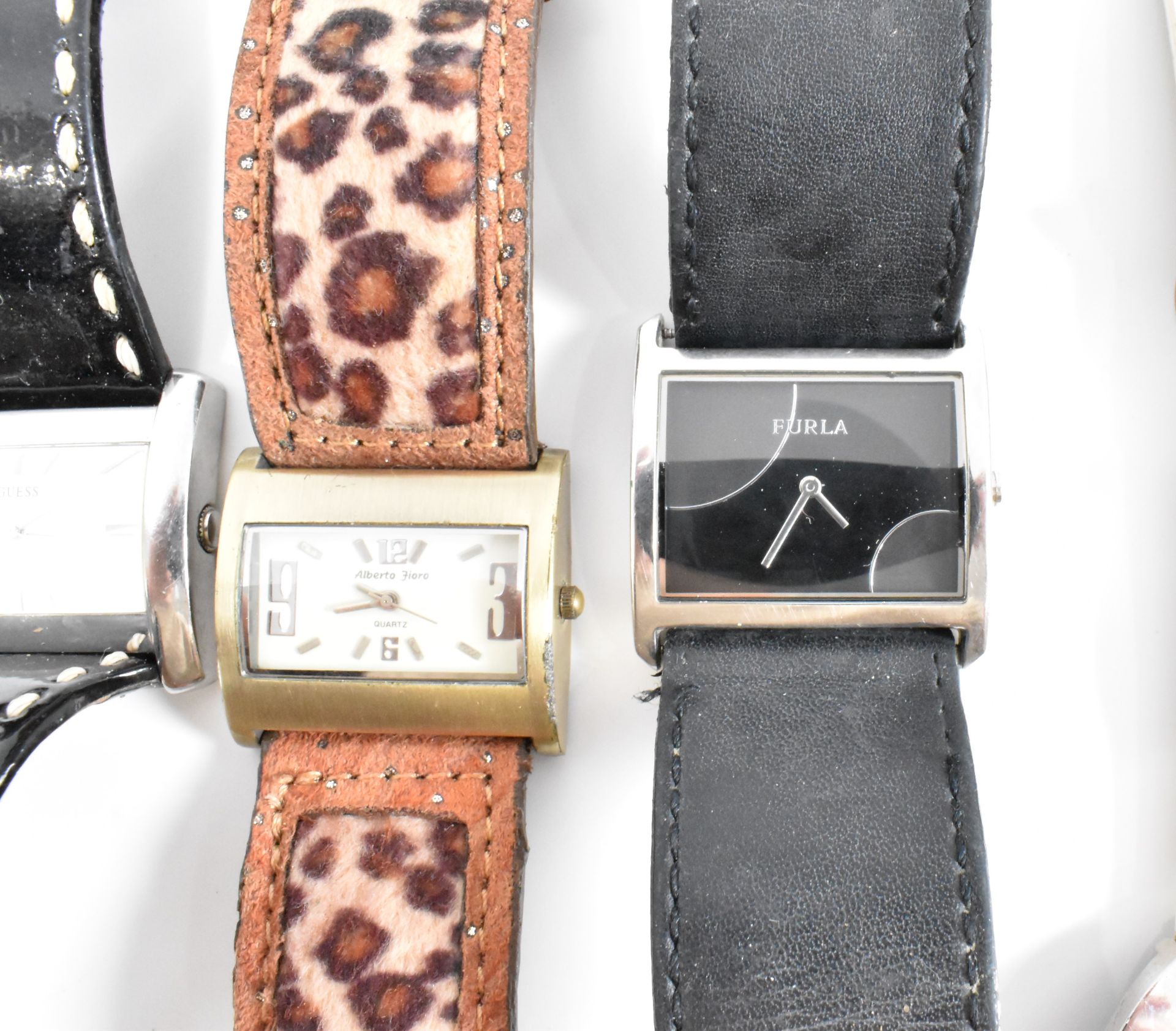 ASSORTMENT OF VINTAGE LADIES WRIST WATCHES - Image 4 of 10