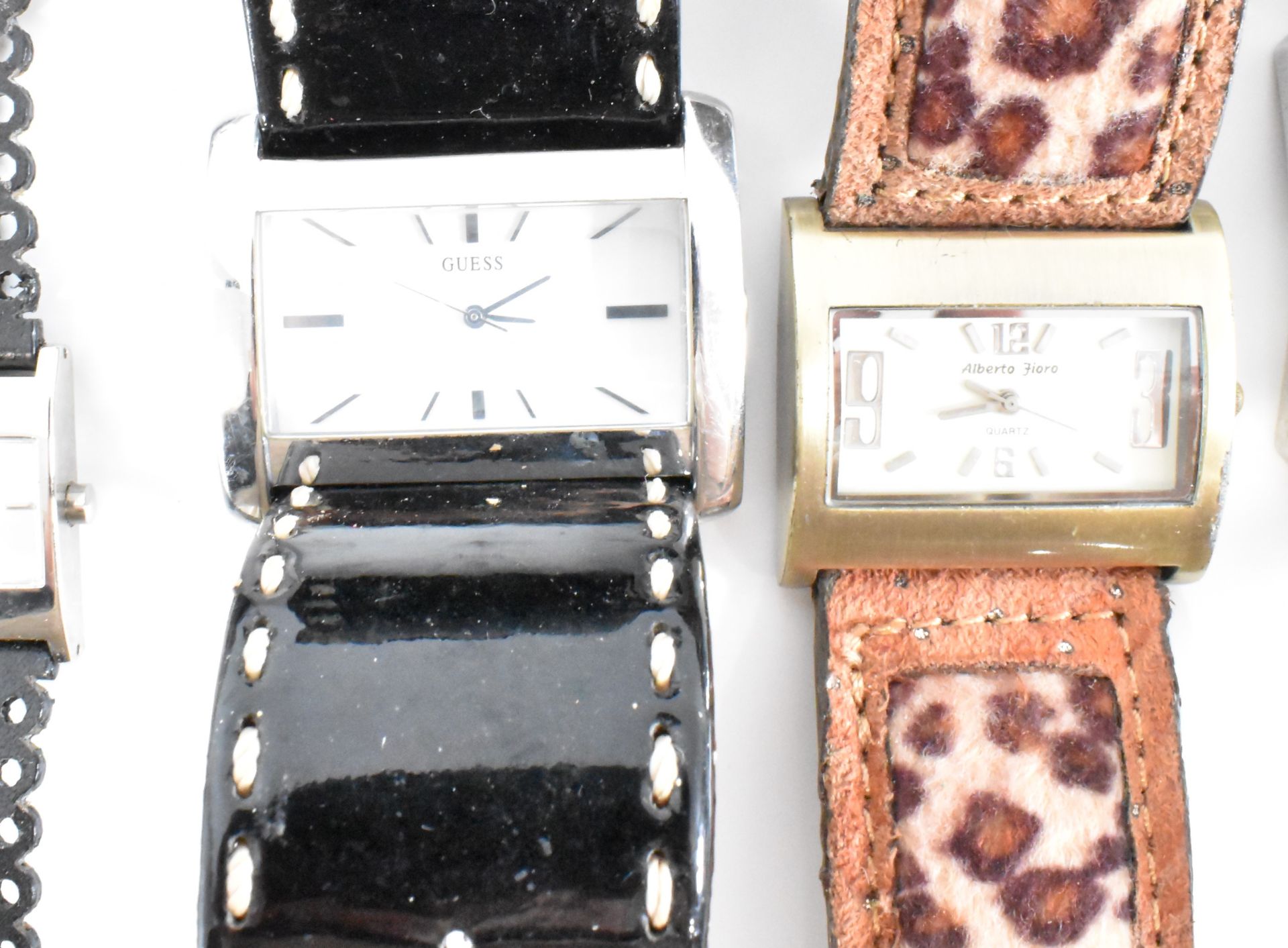 ASSORTMENT OF VINTAGE LADIES WRIST WATCHES - Image 3 of 10