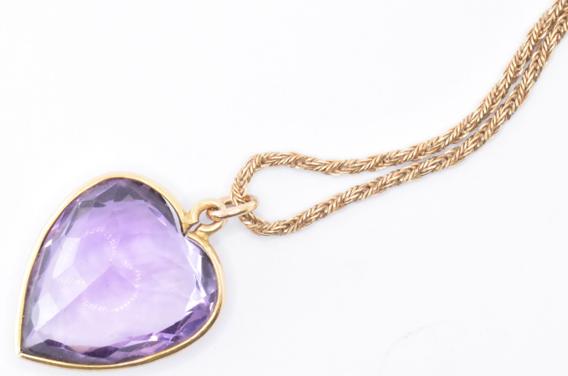 18CT GOLD & AMETHYST PENDANT NECKLACE - Image 2 of 7