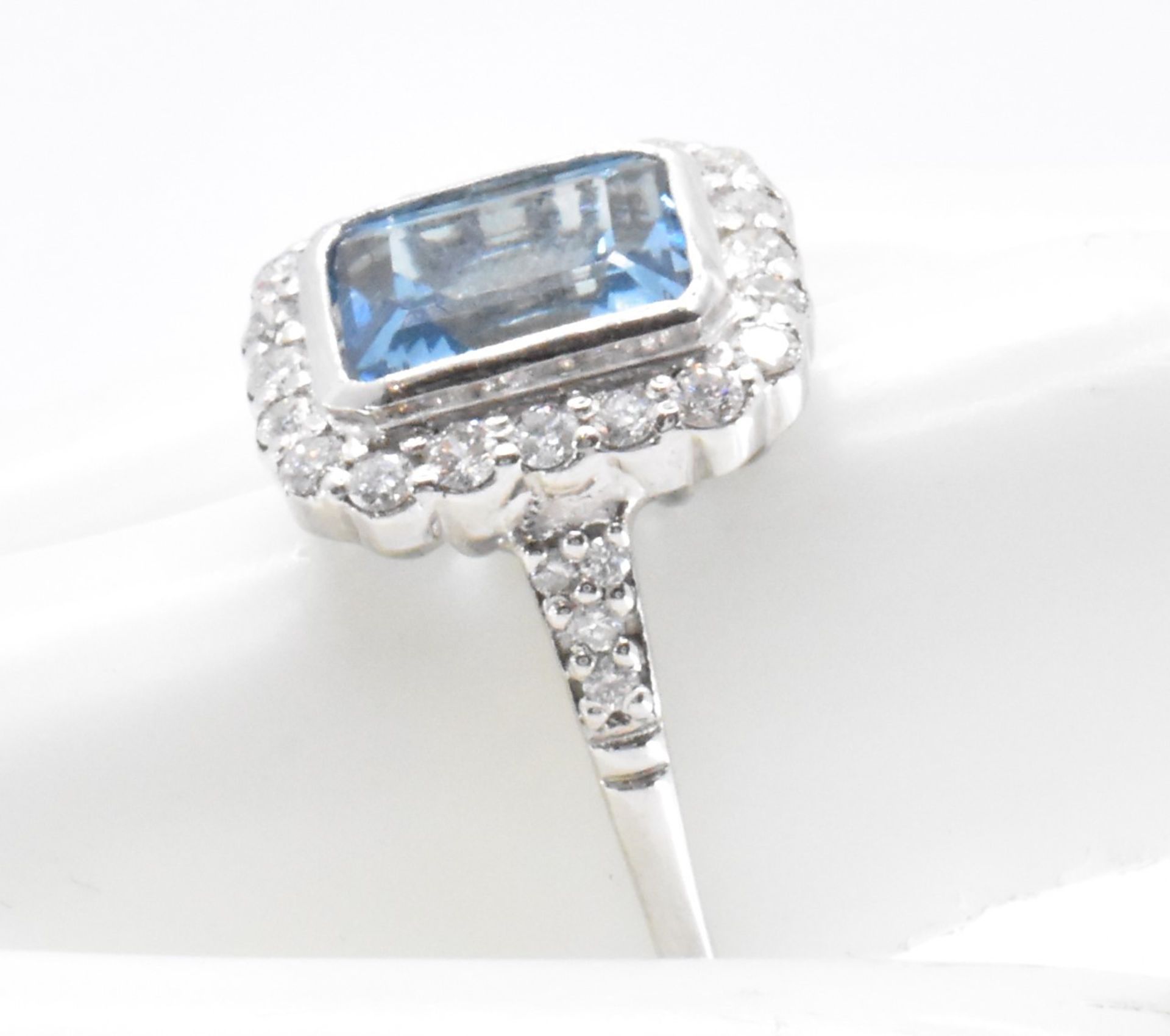 WHITE GOLD AQUAMARINE & DIAMOND DRESS RING - Image 5 of 5