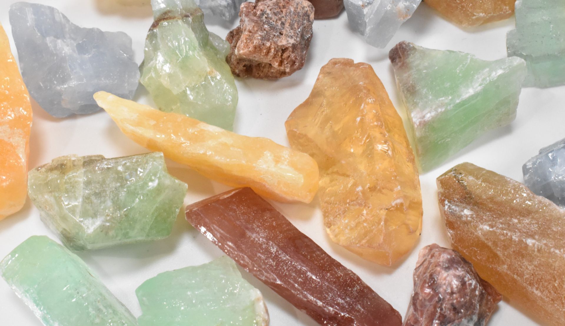 MINERAL SPECIMENS - COLLECTION OF CALCITE - Image 2 of 6