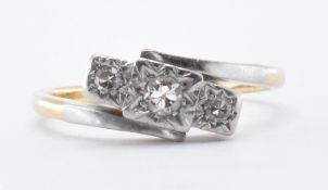 18CT GOLD & DIAMOND CROSSOVER RING