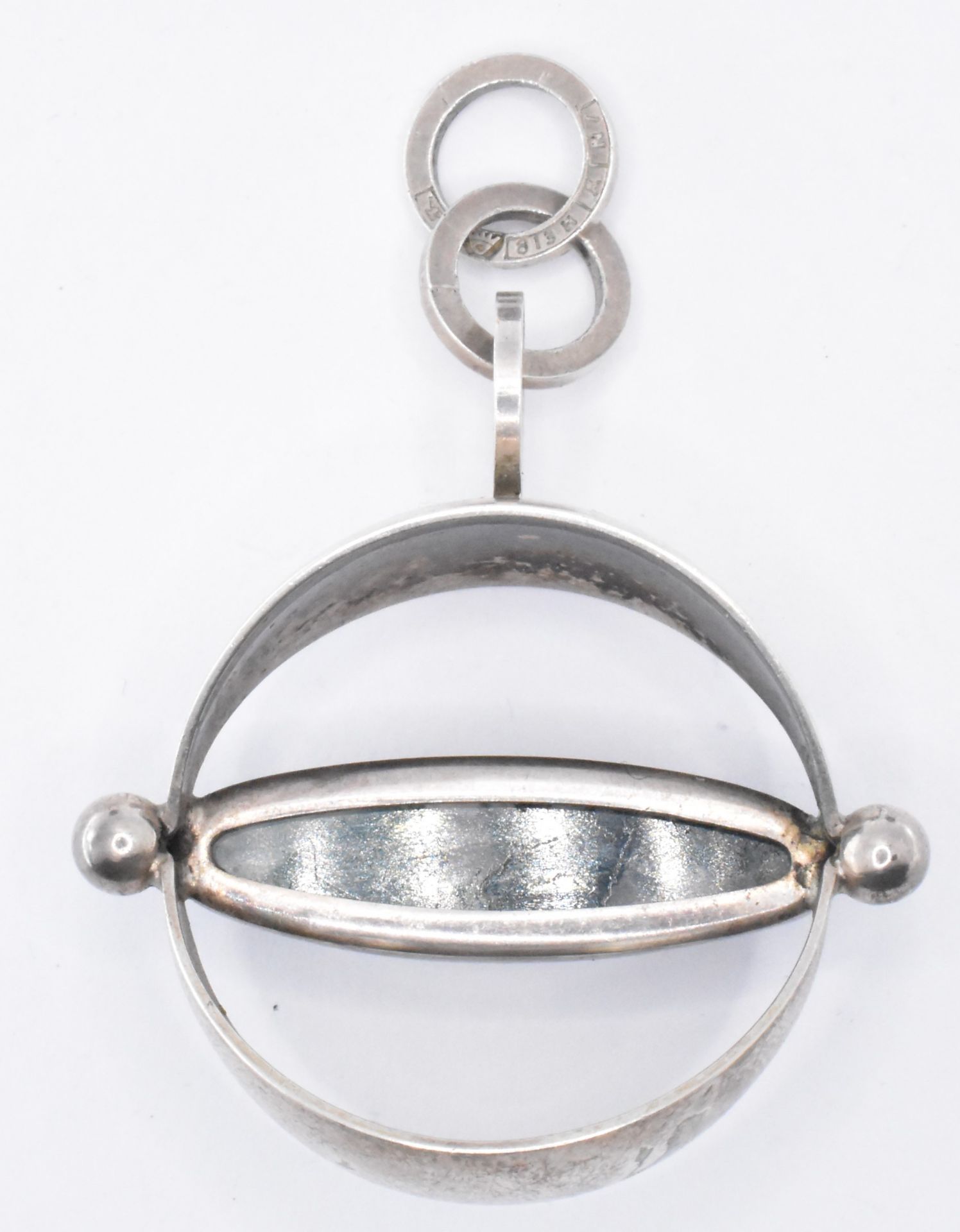 GROUP OF MID CENTURY MODERNIST SILVER JEWELLERY - Image 5 of 7