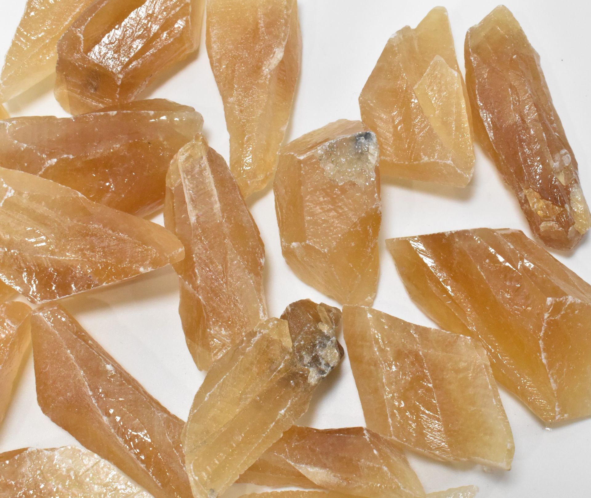 MINERAL SPECIMENS - COLLECTION OF HONEY CALCITE - Image 4 of 4