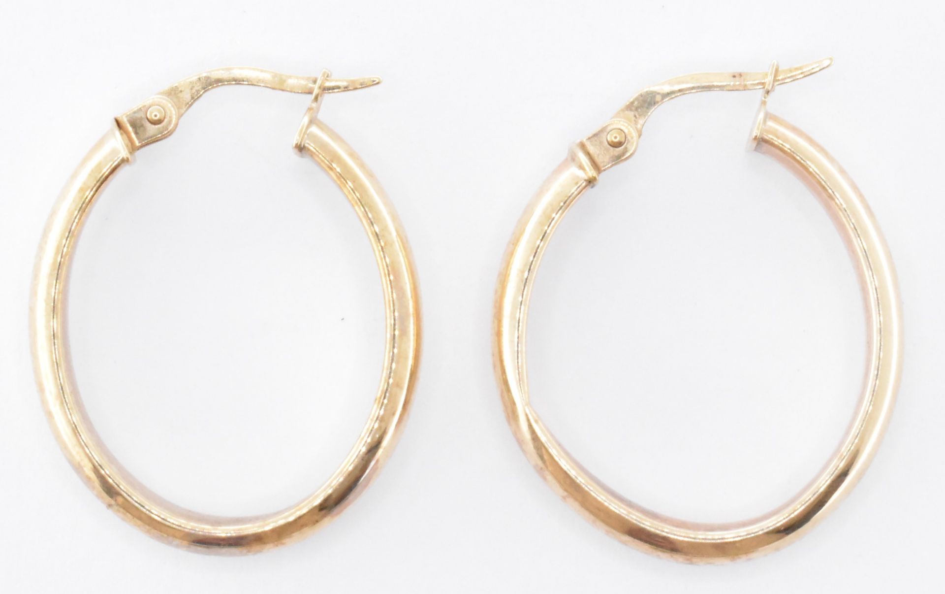 PAIR OF 9CT GOLD HOOP EARRINGS - Image 2 of 6