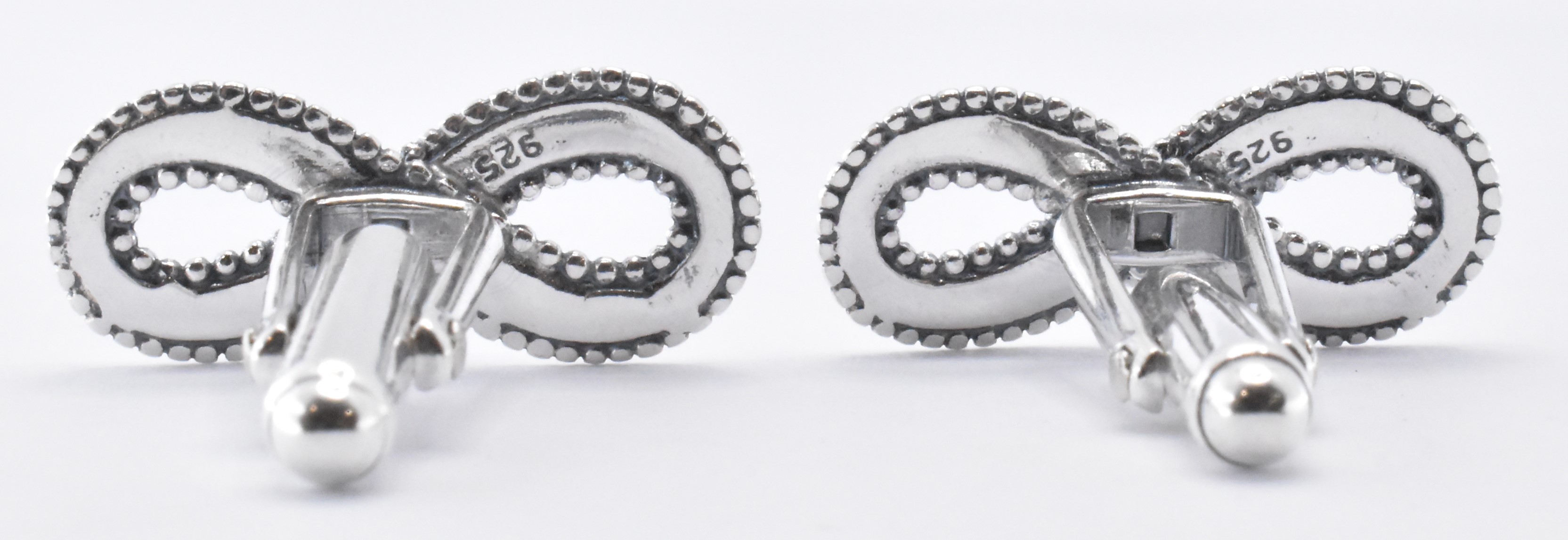 PAIR OF SILVER INFINITY CUFFLINKS - Image 3 of 3