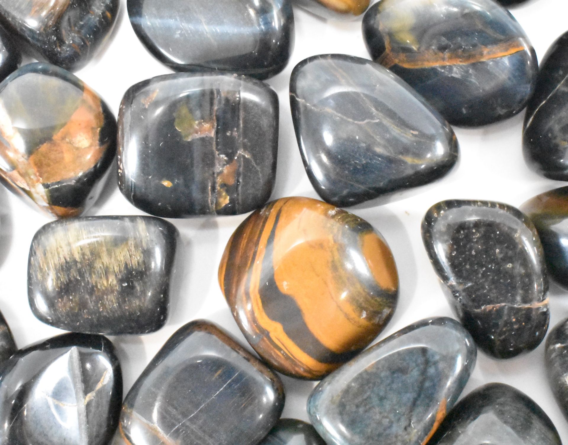MINERAL SPECIMENS - COLLECTION OF BLUE TIGERS EYE - Image 3 of 5