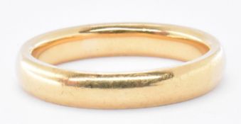 18CT GOLD BAND RING