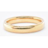 18CT GOLD BAND RING