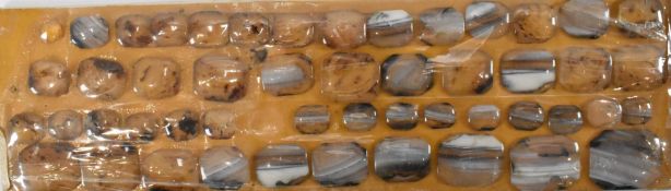 GROUP OF POLSHED AGATE STONES