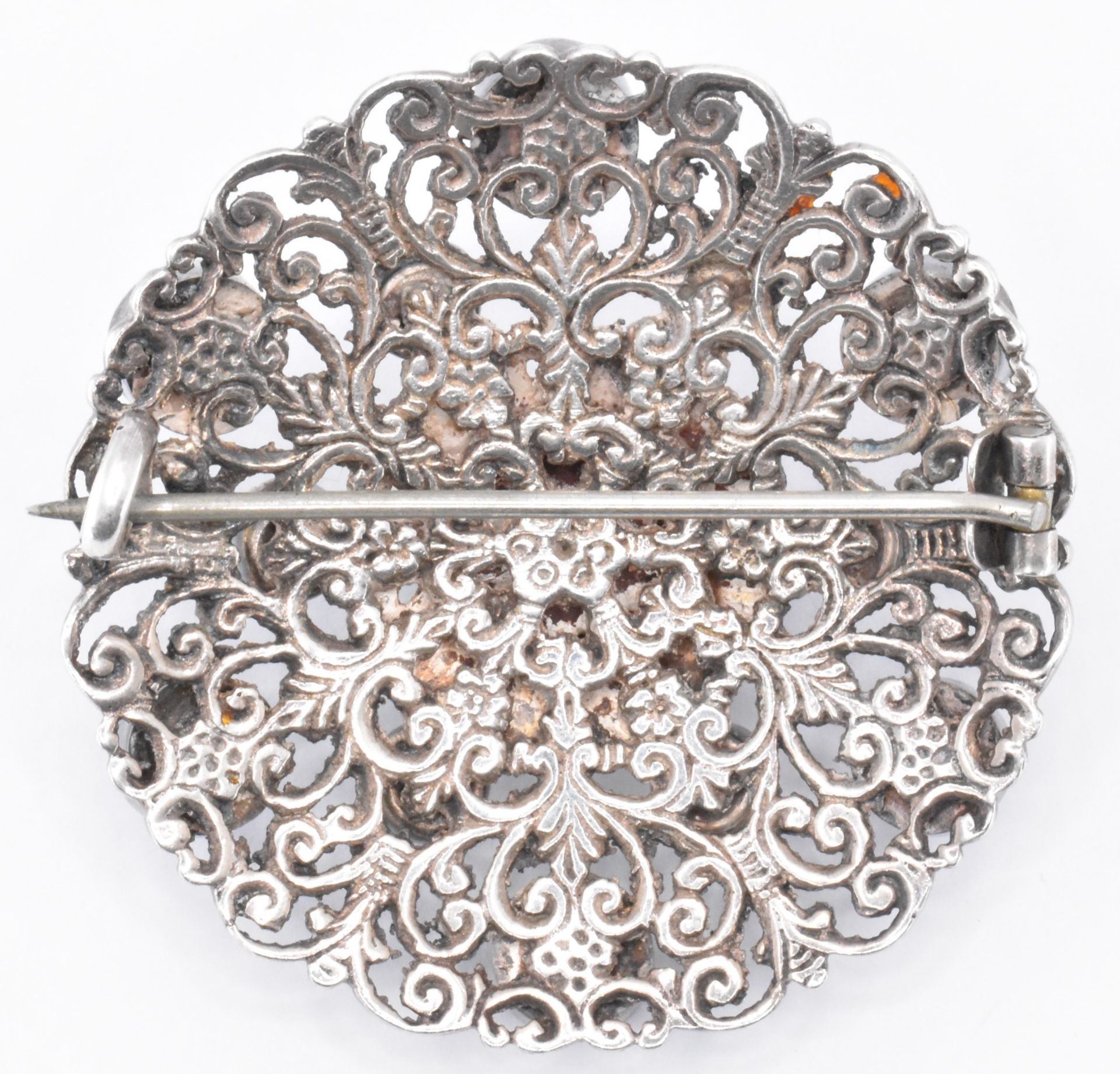 EARLY 20TH CENTURY SILVER AMETHYST & MOTHER OF PEARL BROOCH - Image 4 of 6