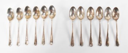 PAIR OF ROBERTS AND BELK SILVER HALLMARKED CITY SET TEASPOONS