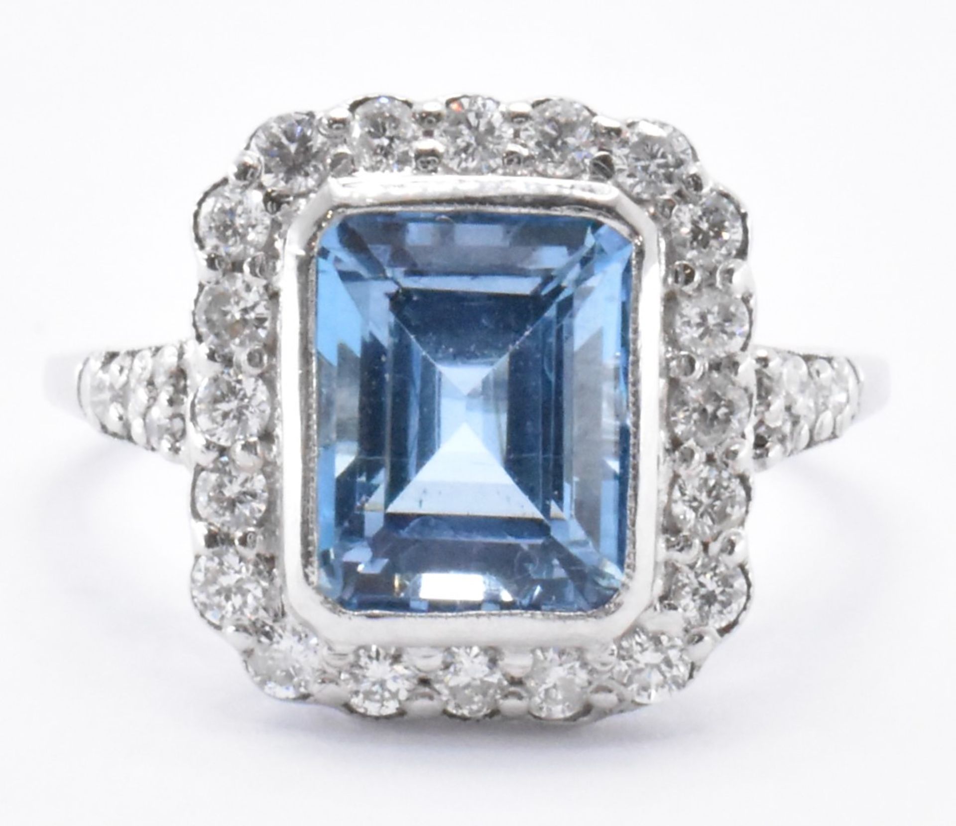 WHITE GOLD AQUAMARINE & DIAMOND DRESS RING