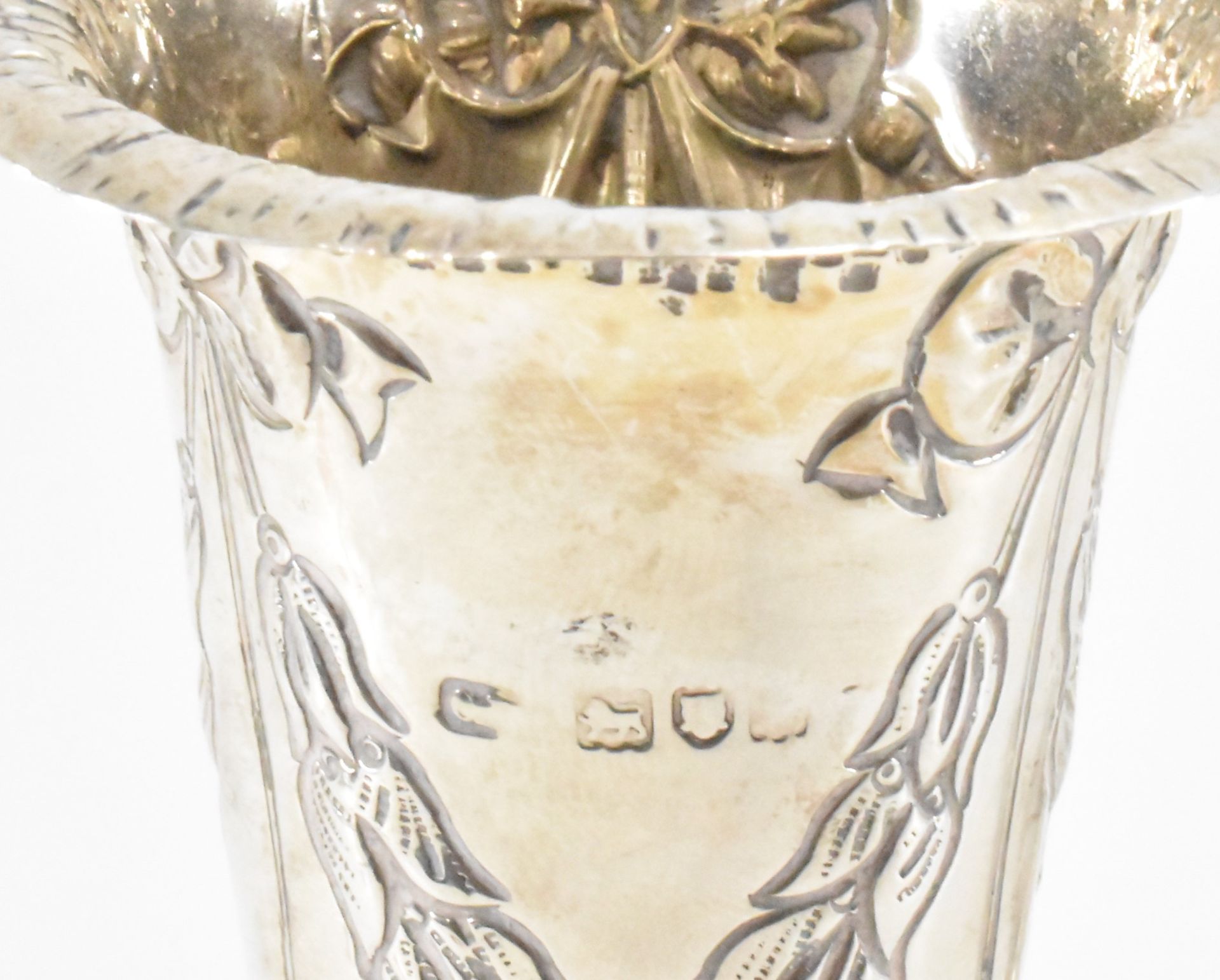 HALLMARKED SILVER EDWARDIAN CANDLESTICKS AND SPILL VASE - Image 2 of 5