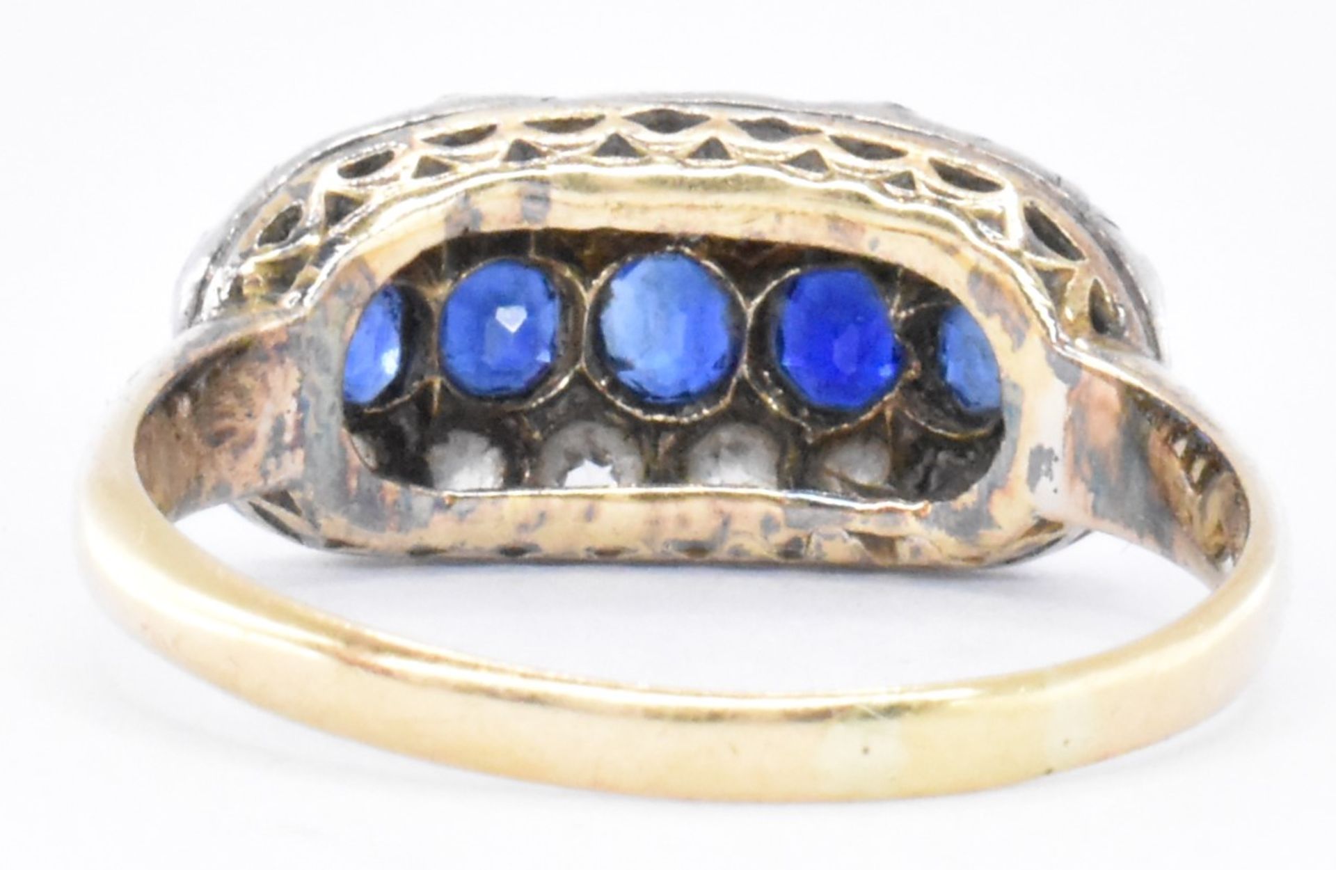 1920S 18CT GOLD SAPPHIRE & DIAMOND CLUSTER RING - Image 3 of 6