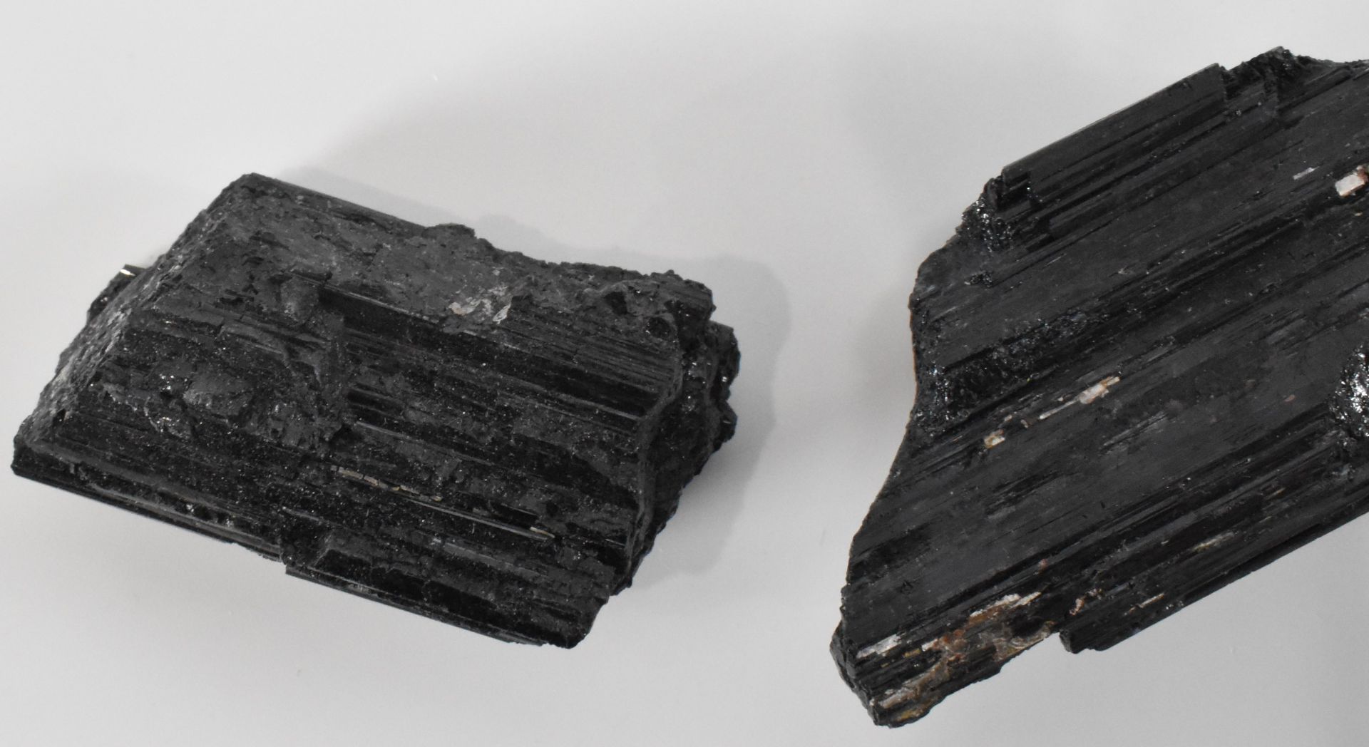 MINERAL SPECIMENS - COLLECTION OF BLACK TOURMALINE - Image 4 of 4