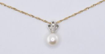 9CT GOLD PEARL AND DIAMOND PENDANT NECKLACE
