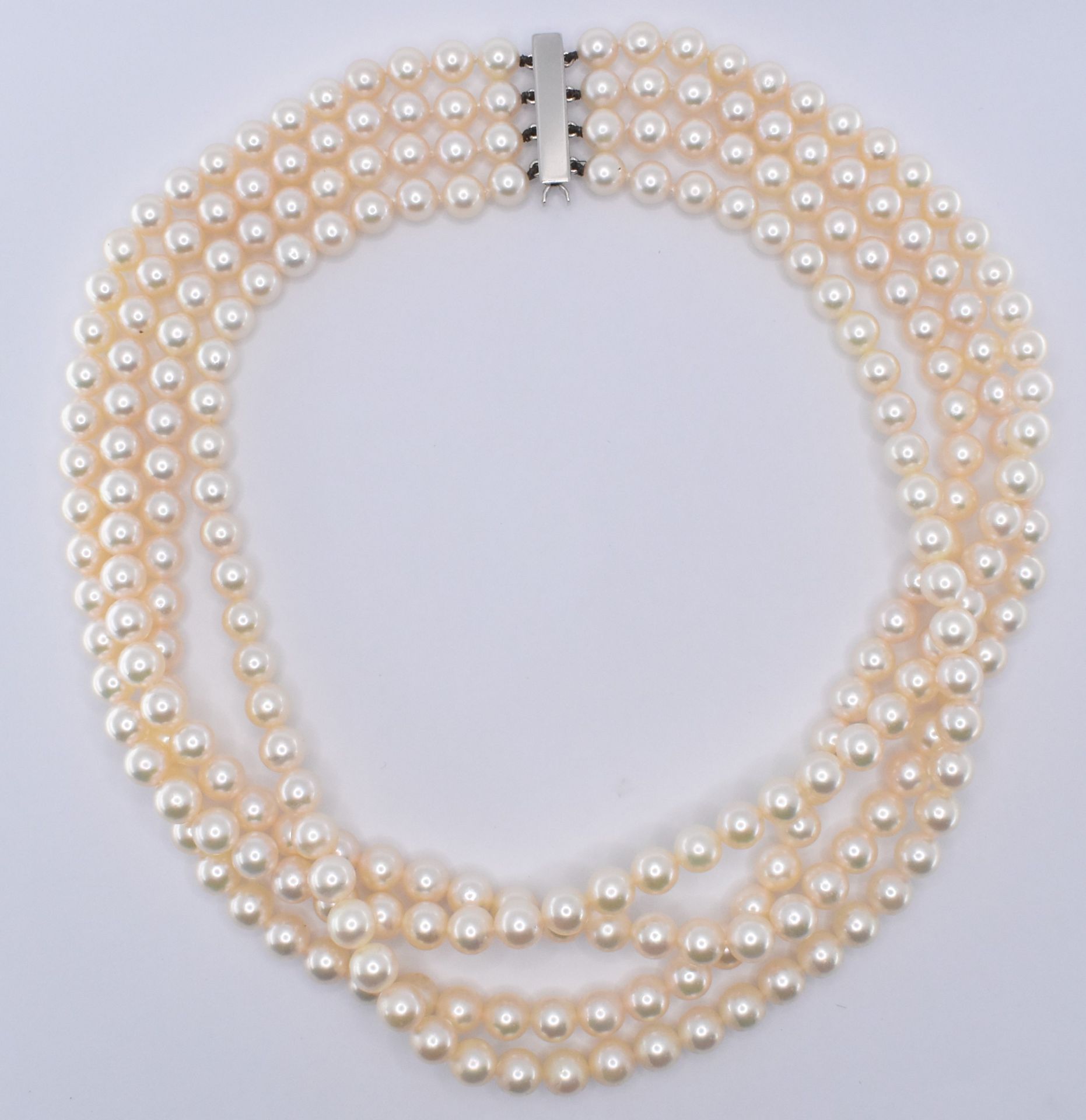 18CT GOLD & CULTURED PEARL FOUR STRAND NECKLACE - Image 2 of 5
