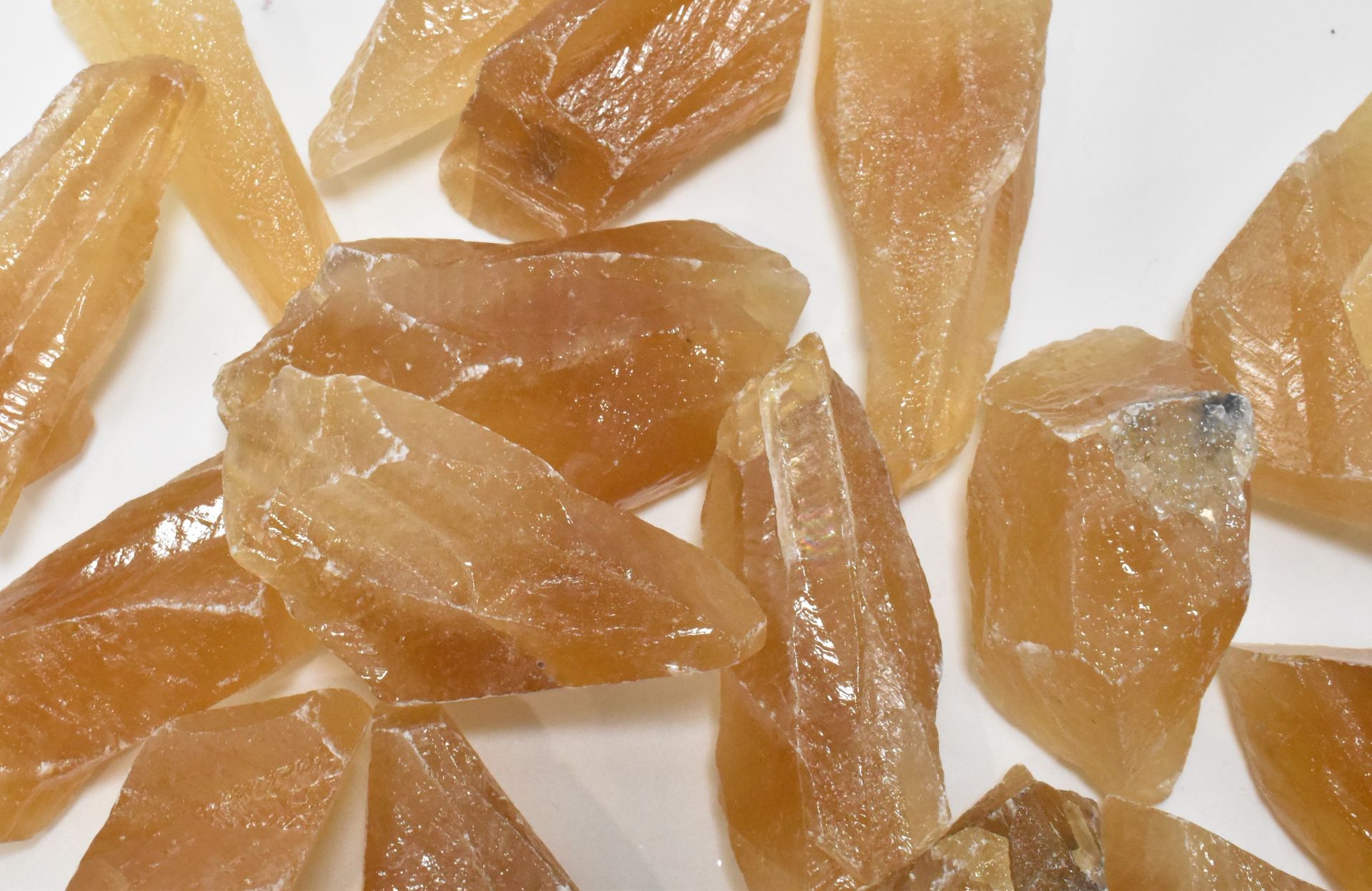 MINERAL SPECIMENS - COLLECTION OF HONEY CALCITE - Image 3 of 4