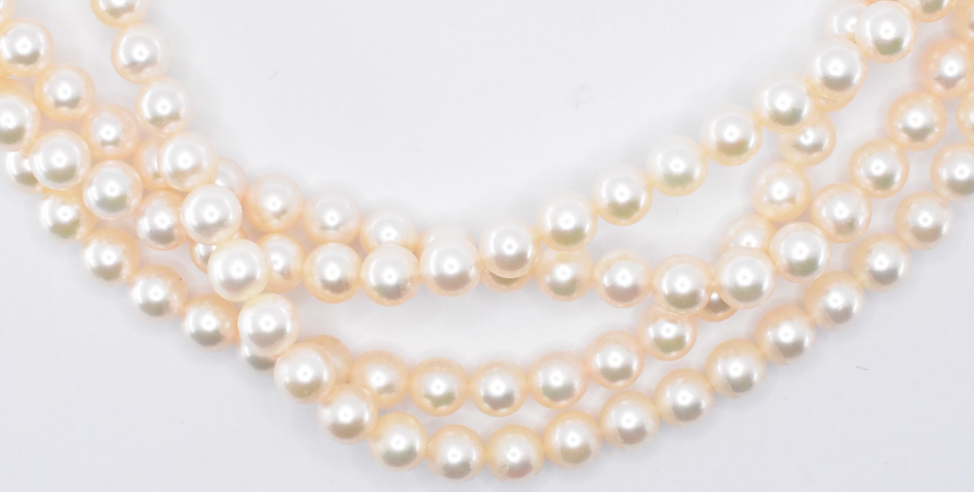 18CT GOLD & CULTURED PEARL FOUR STRAND NECKLACE - Image 4 of 5