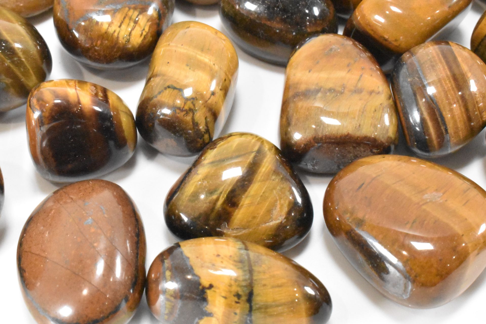 MINERAL SPECIMENS - COLLECTION OF TIGERS EYE - Image 2 of 4