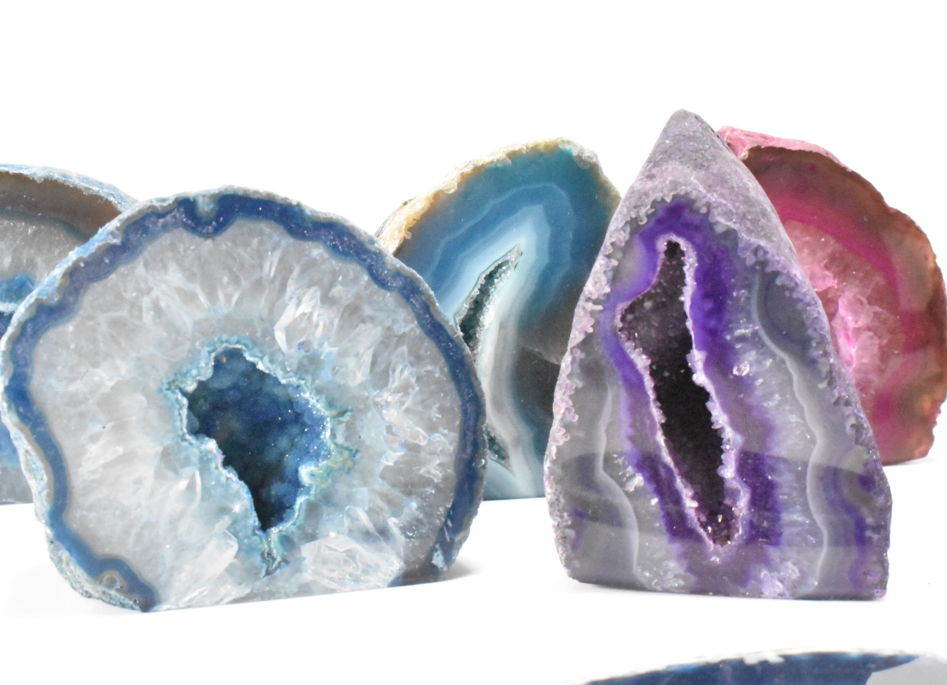 MINERAL SPECIMENS - COLLECTION OF DYED AGATE - Image 4 of 5