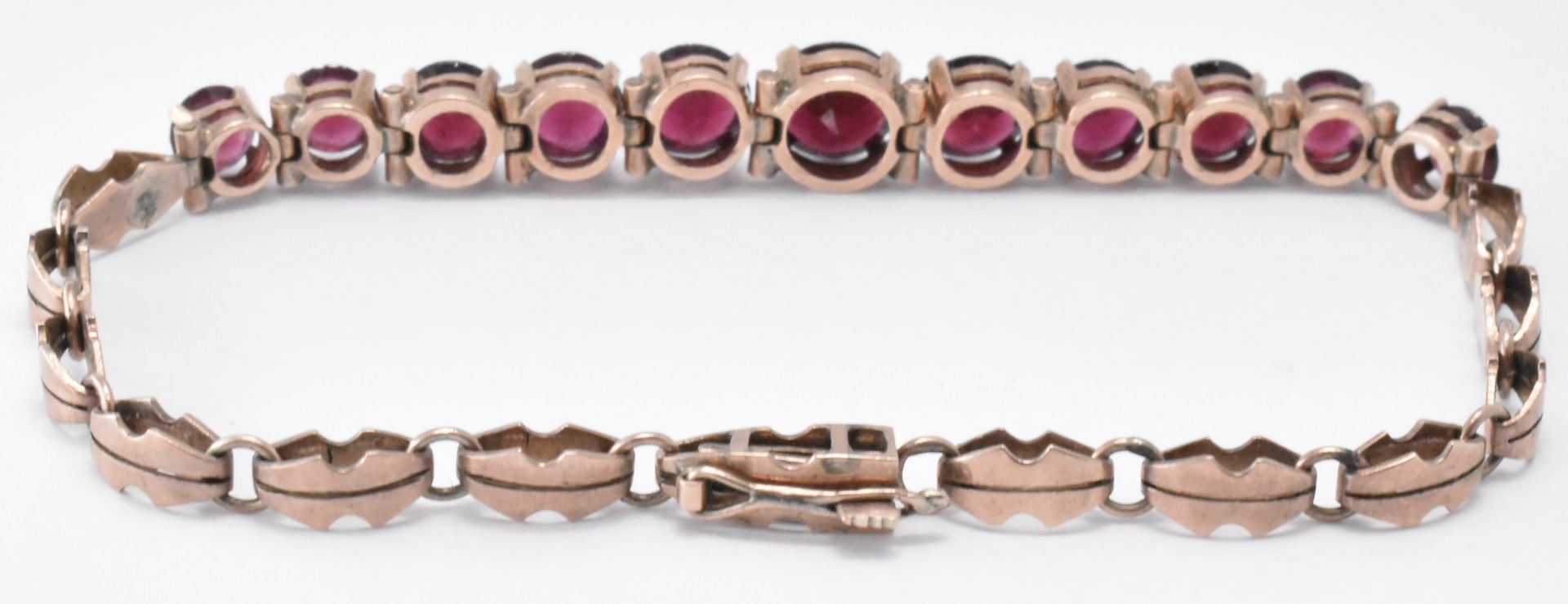 VICTORIAN 9CT GOLD & GARNET BRACELET - Image 8 of 11