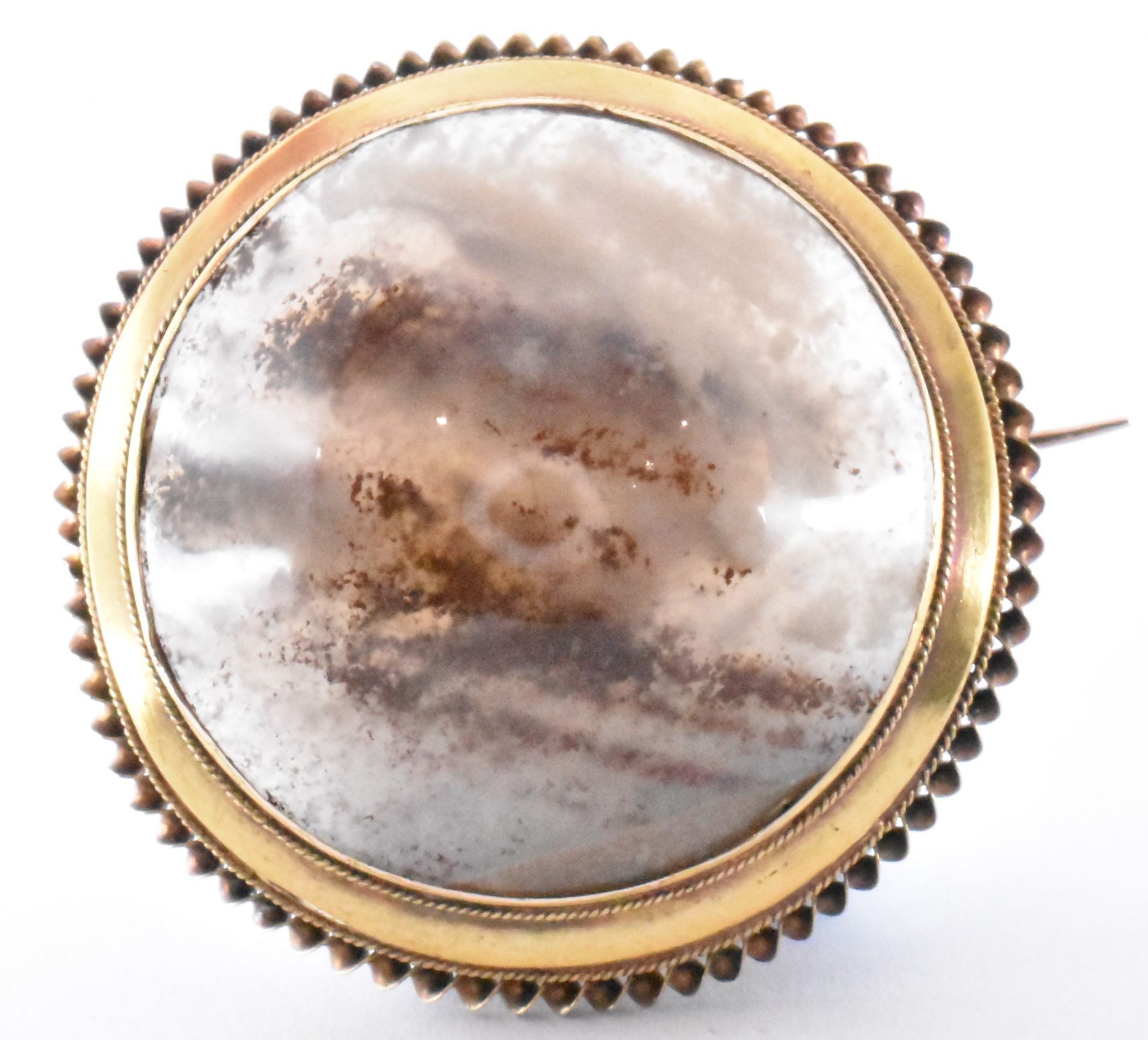 VICTORIAN 18CT GOLD & MOSS AGATE BROOCH PIN