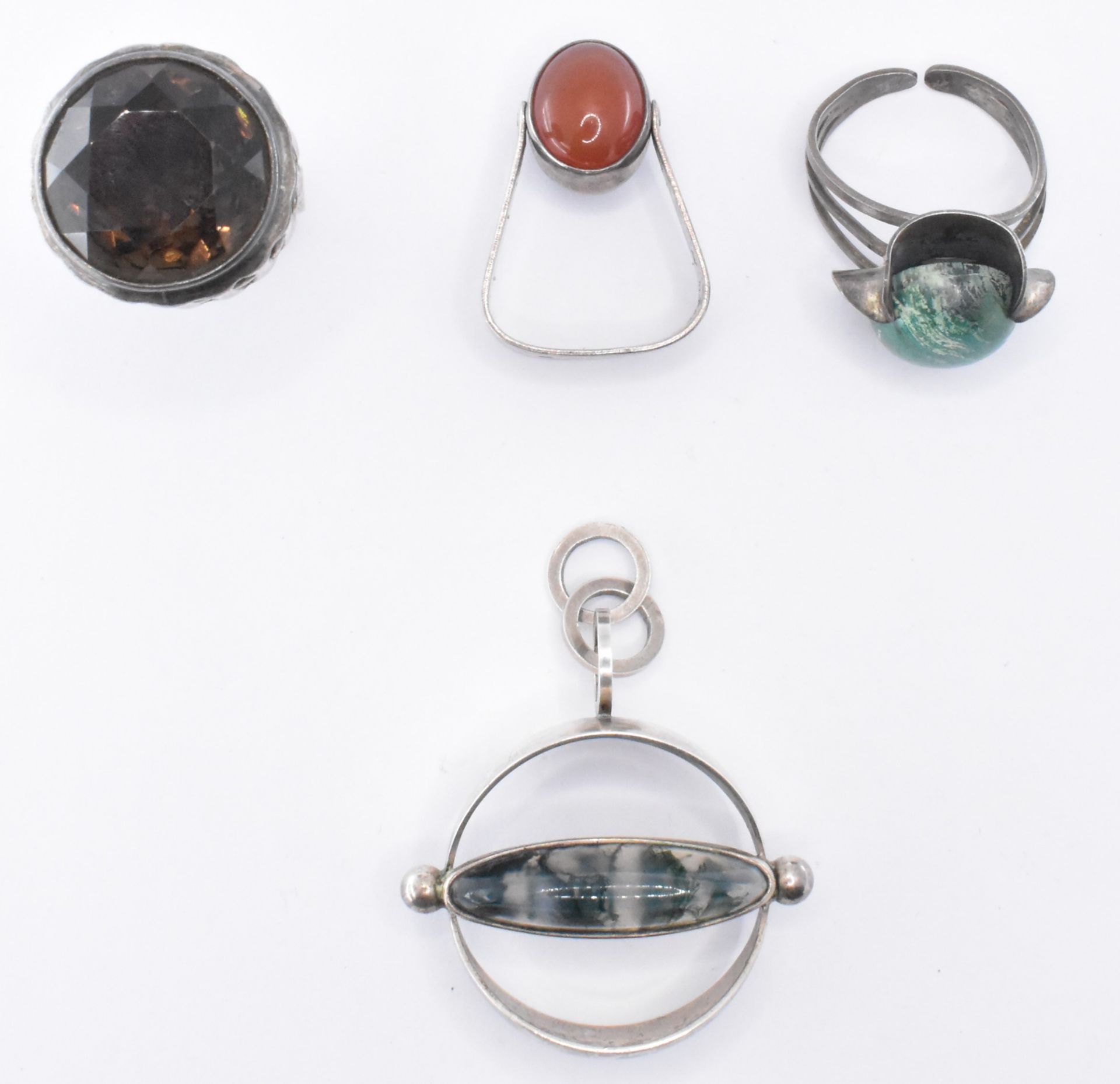 GROUP OF MID CENTURY MODERNIST SILVER JEWELLERY