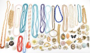 COLLECTION OF VINTAGE COSTUME JEWELLERY