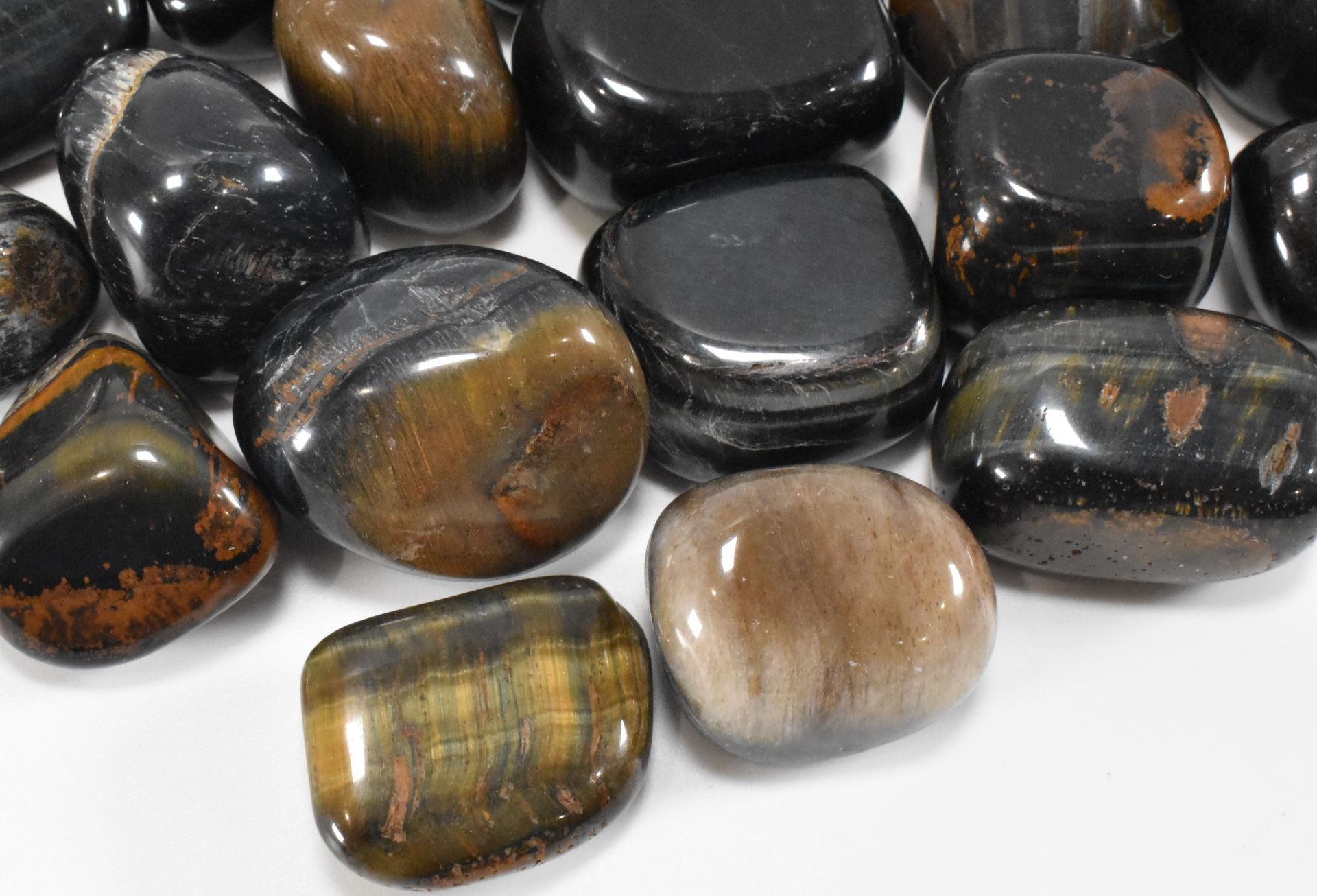 MINERAL SPECIMENS - COLLECTION OF BLUE TIGERS EYE - Image 4 of 5