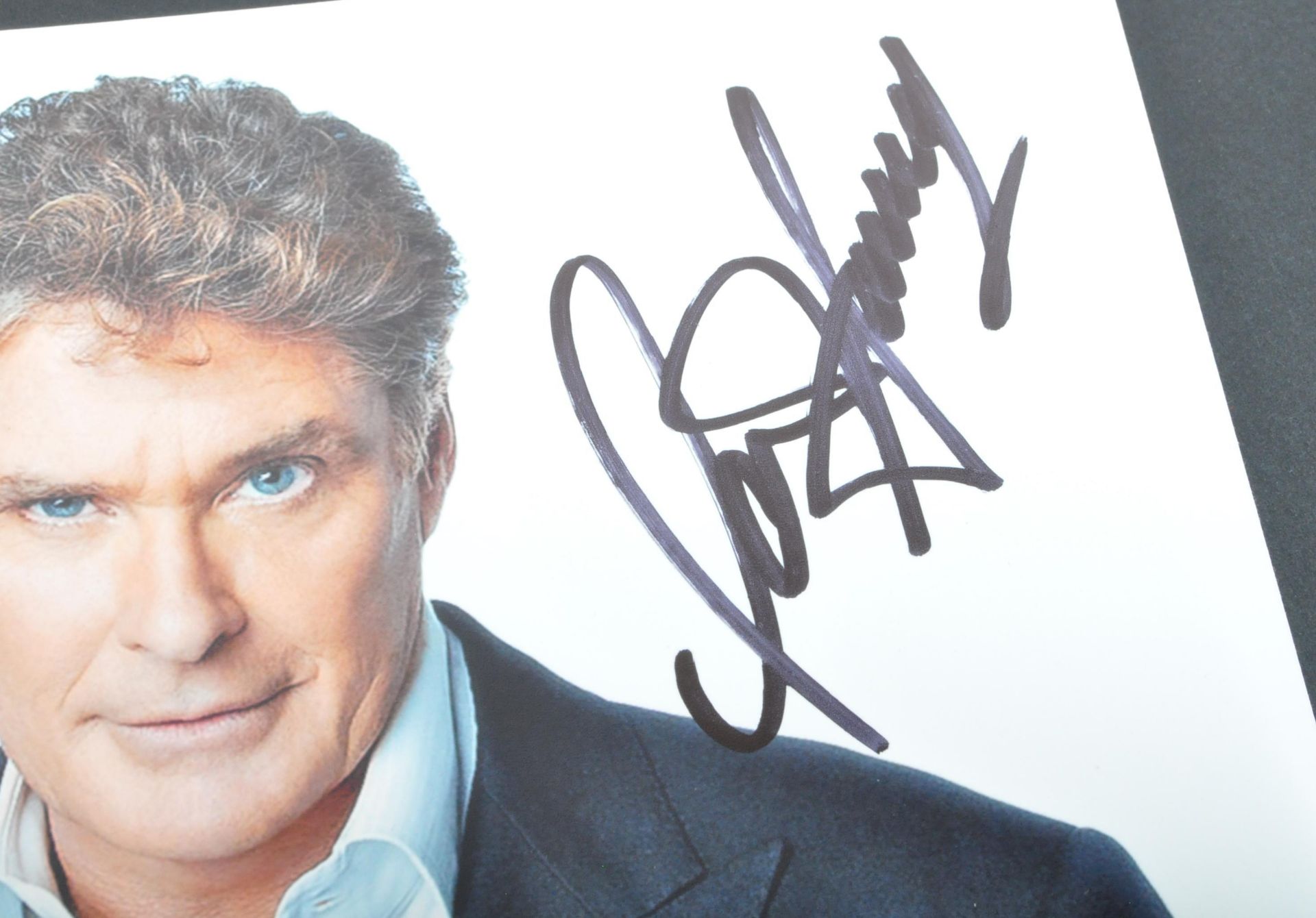 ESTATE OF DAVE PROWSE - DAVID HASSELHOFF SIGNED 8X10" PHOTOGRAPH - Image 2 of 2