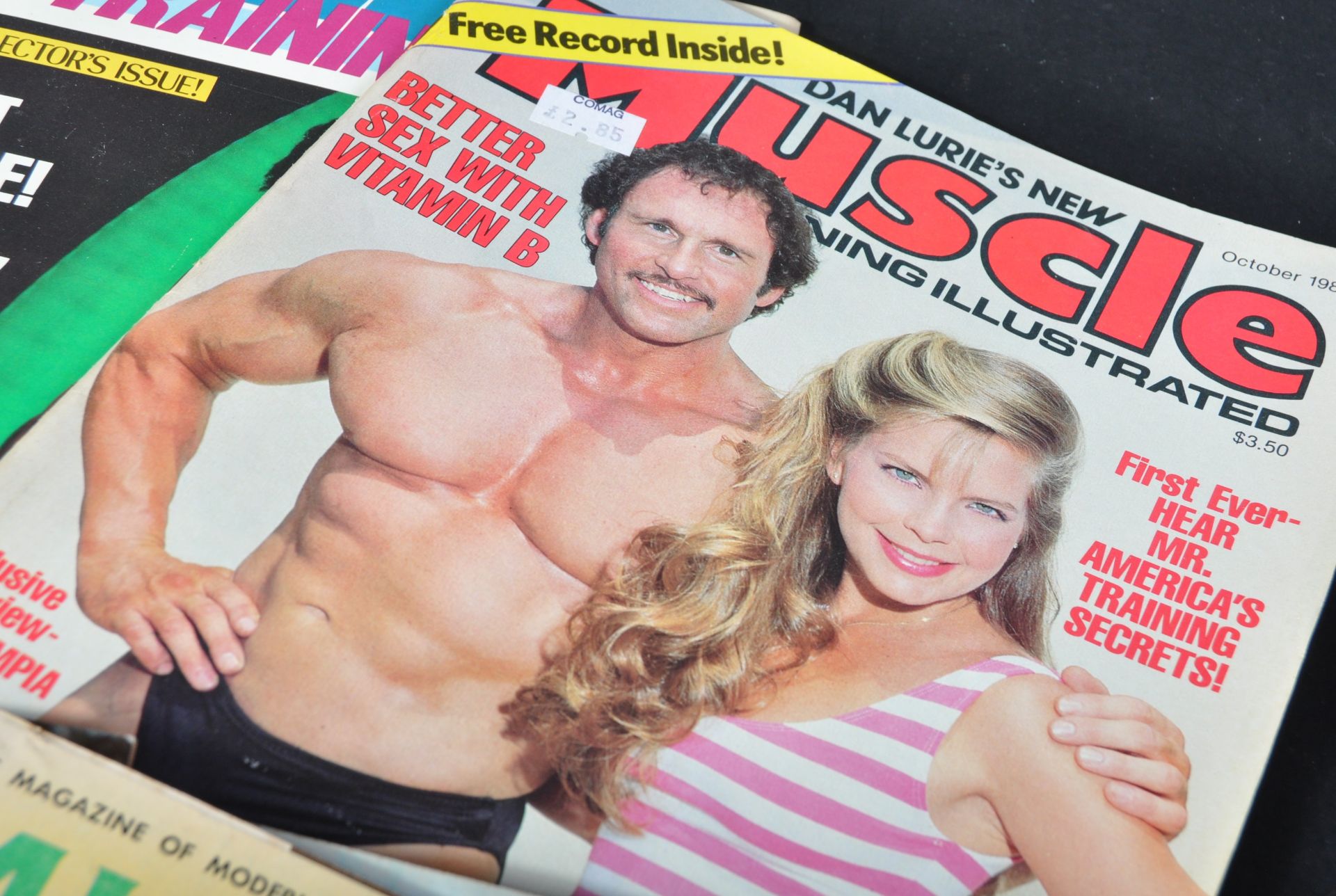 ESTATE OF DAVE PROWSE - MUSCLE TRAINING ILLUSTRATED MAGAZINES - Bild 2 aus 6