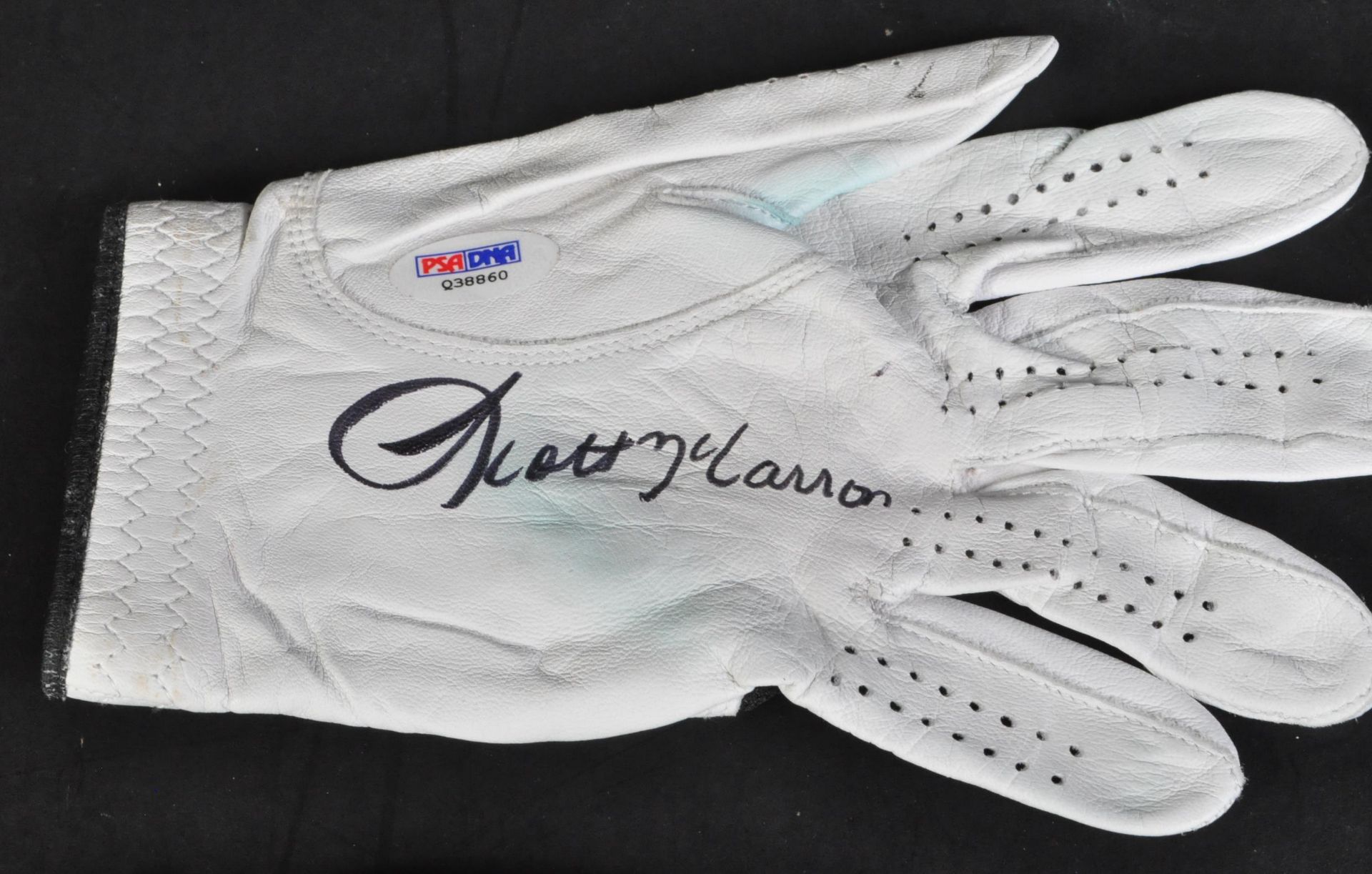ESTATE OF DAVE PROWSE - GOLF - COLLECTION OF SIGNED WORN GLOVES - Bild 2 aus 5