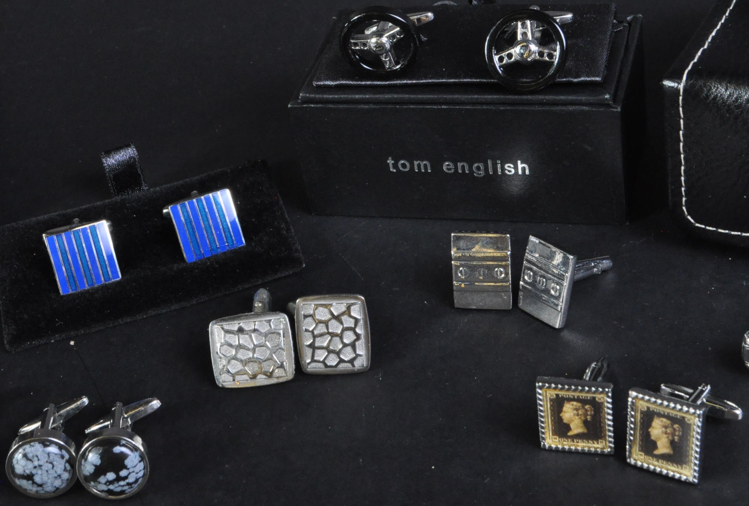 ESTATE OF DAVE PROWSE - PROWSE'S PERSONAL CUFFLINK COLLECTION - Image 6 of 6