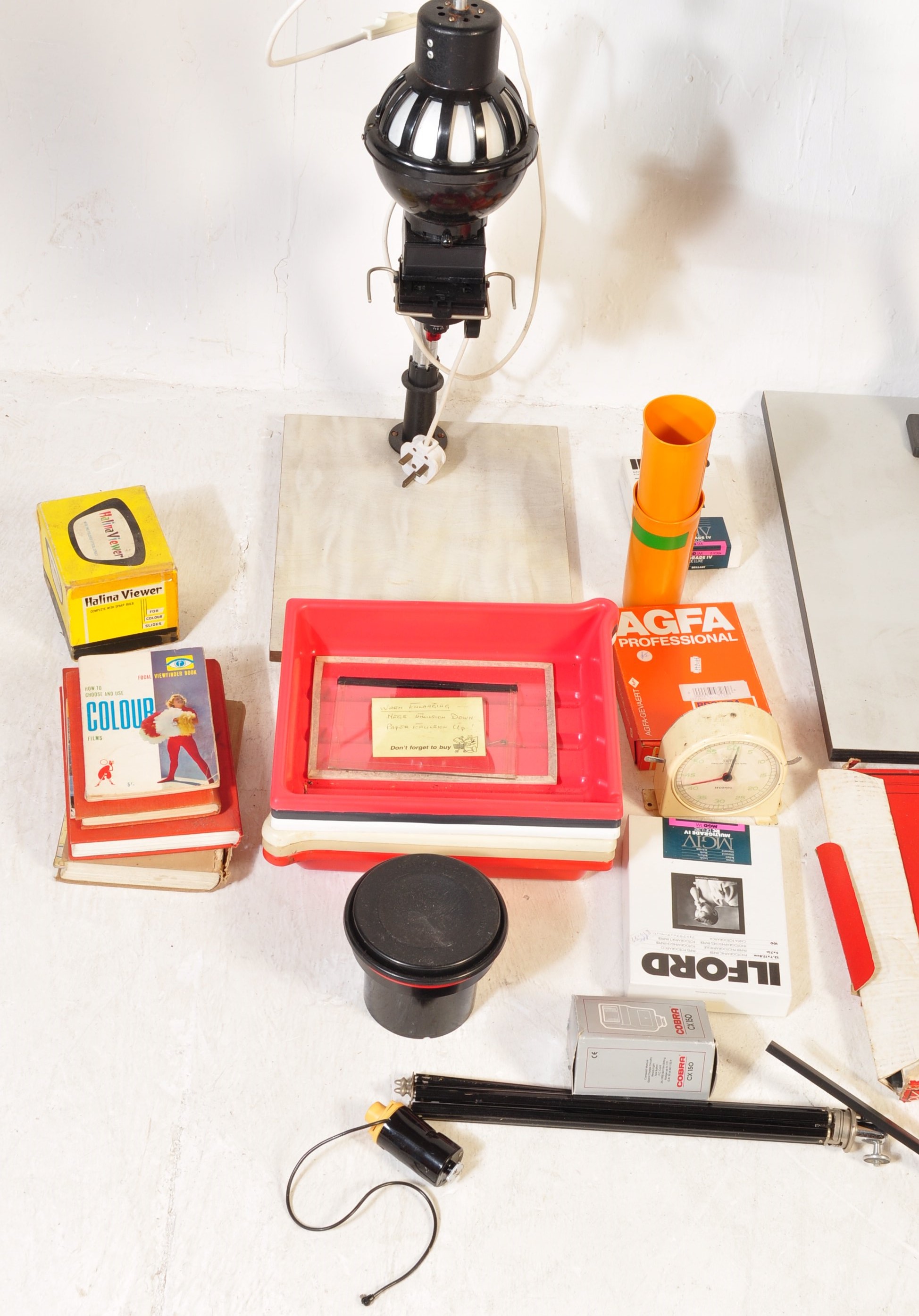 OF PHOTOGRAPHY INTEREST - LARGE COLLECTION OF DARKROOM EQUIPMENT - Image 3 of 5