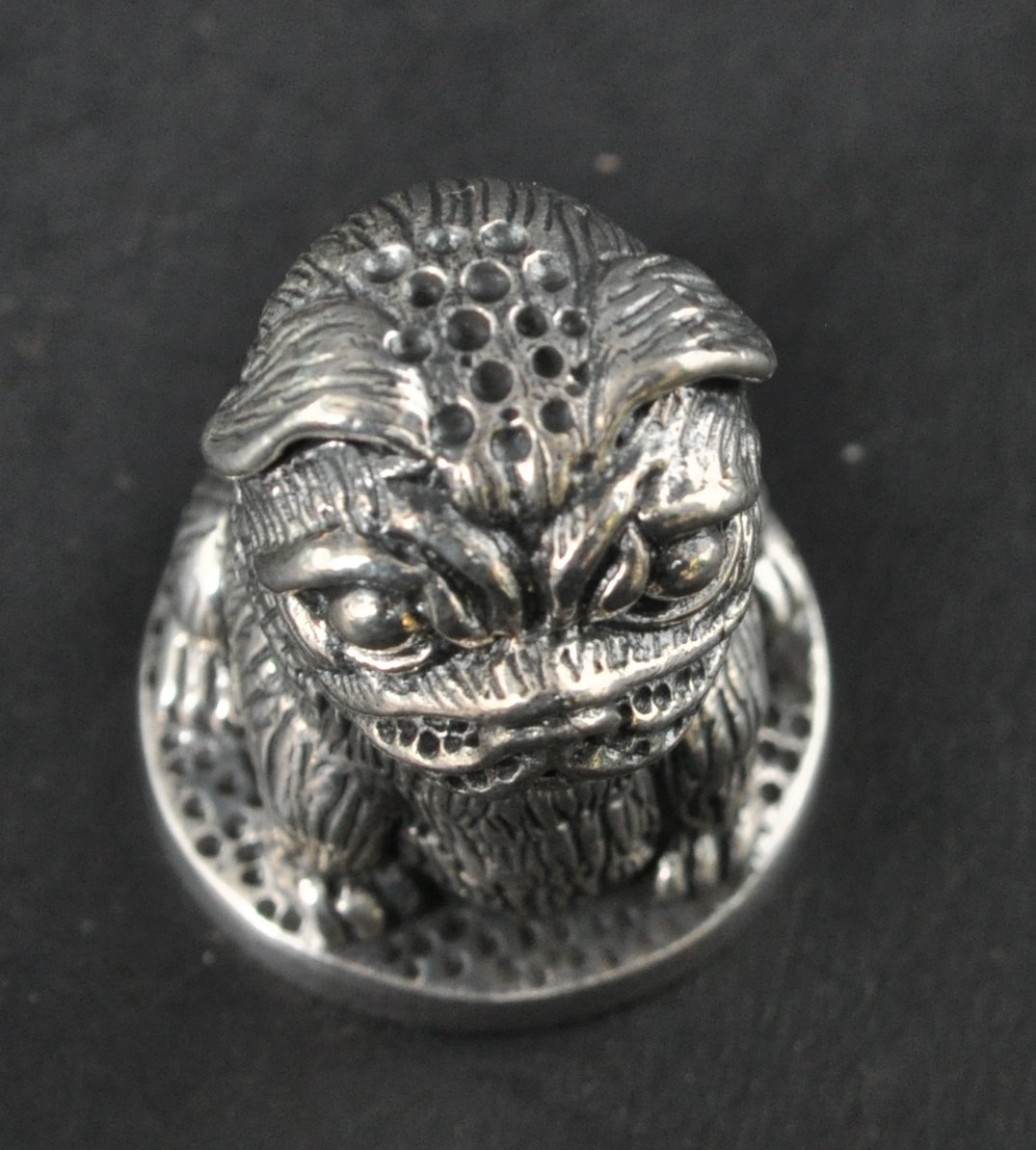 SILVER THIMBLE IN THE FORM OF A PUG - Image 6 of 6