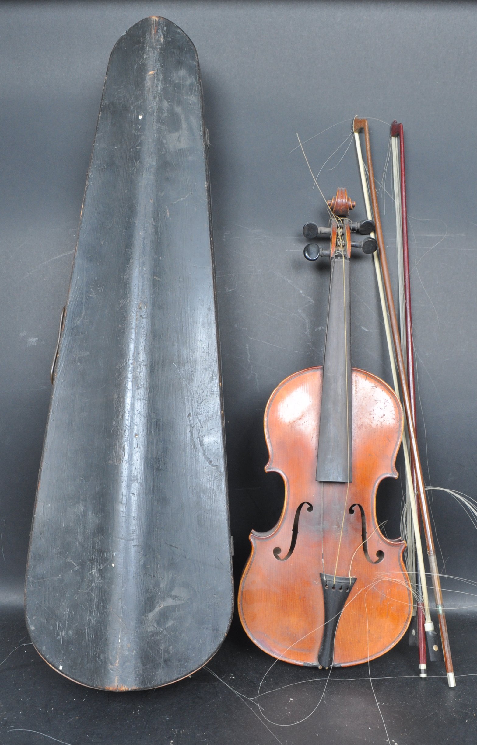 19TH CENTURY VICTORIAN TWO PIECES MAPLE BACK VIOLIN AND BOWS - Image 2 of 6