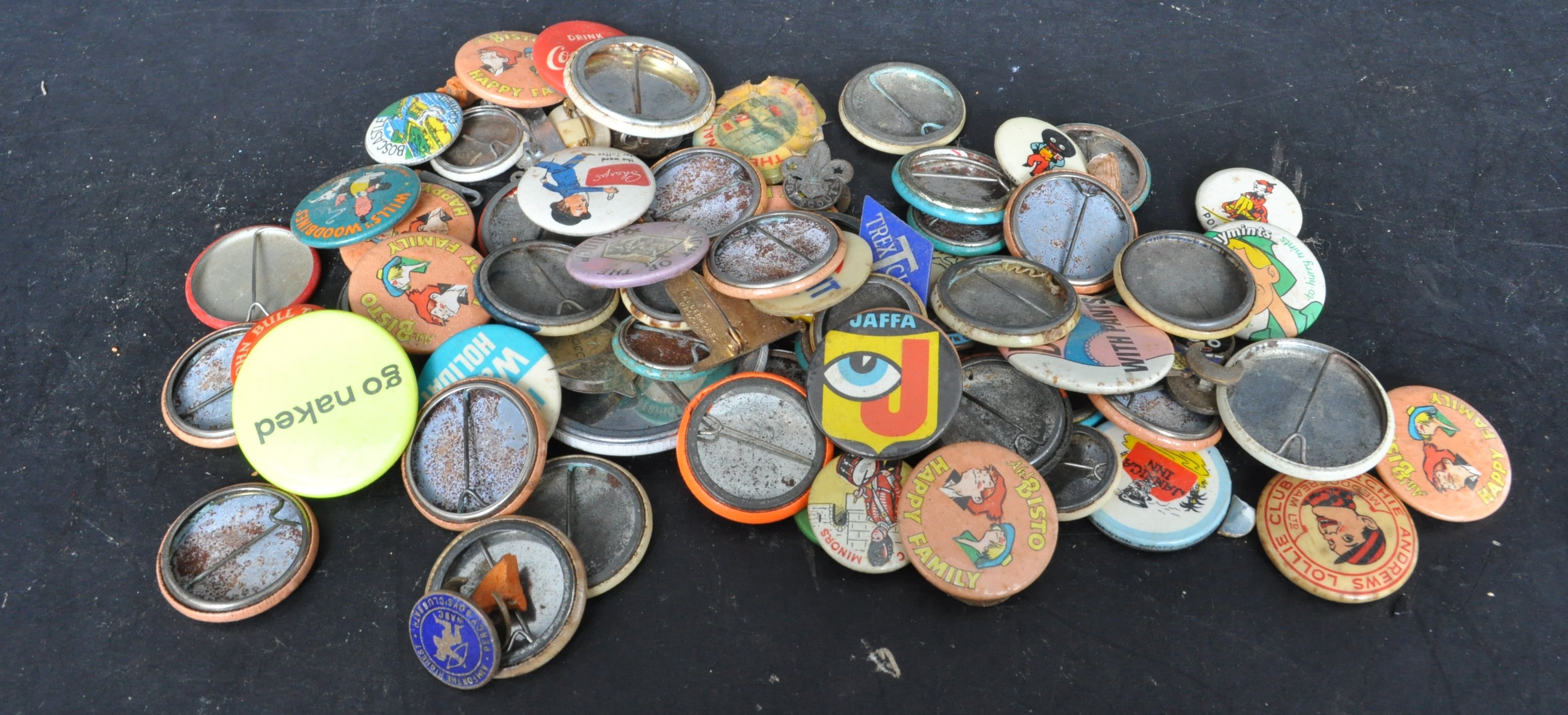 COLLECTION OF VINTAGE BADGES - Image 2 of 4