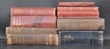 COLLECTION OF VINTAGE 20TH CENTURY MEDICAL BOOKS