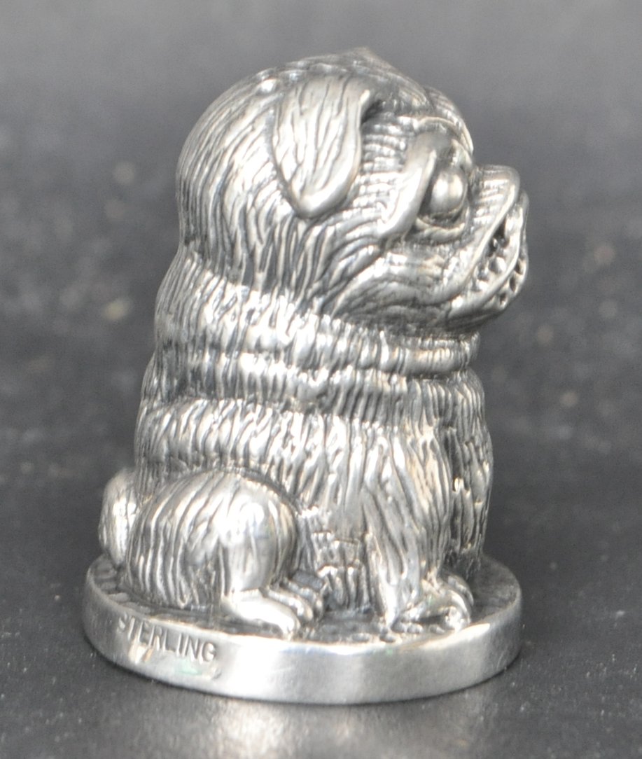 SILVER THIMBLE IN THE FORM OF A PUG - Image 2 of 6