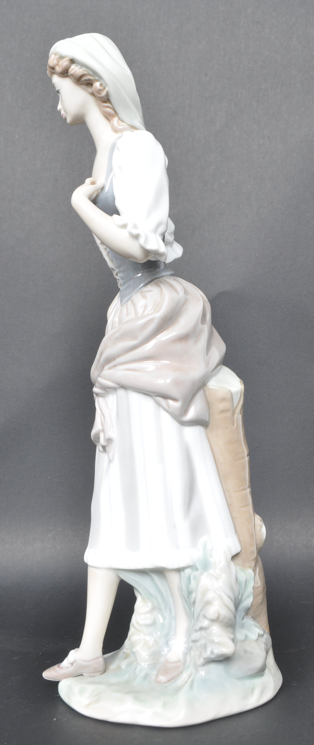 VINTAGE 20TH CENTURY LLADRO FIGURINE - Image 4 of 6