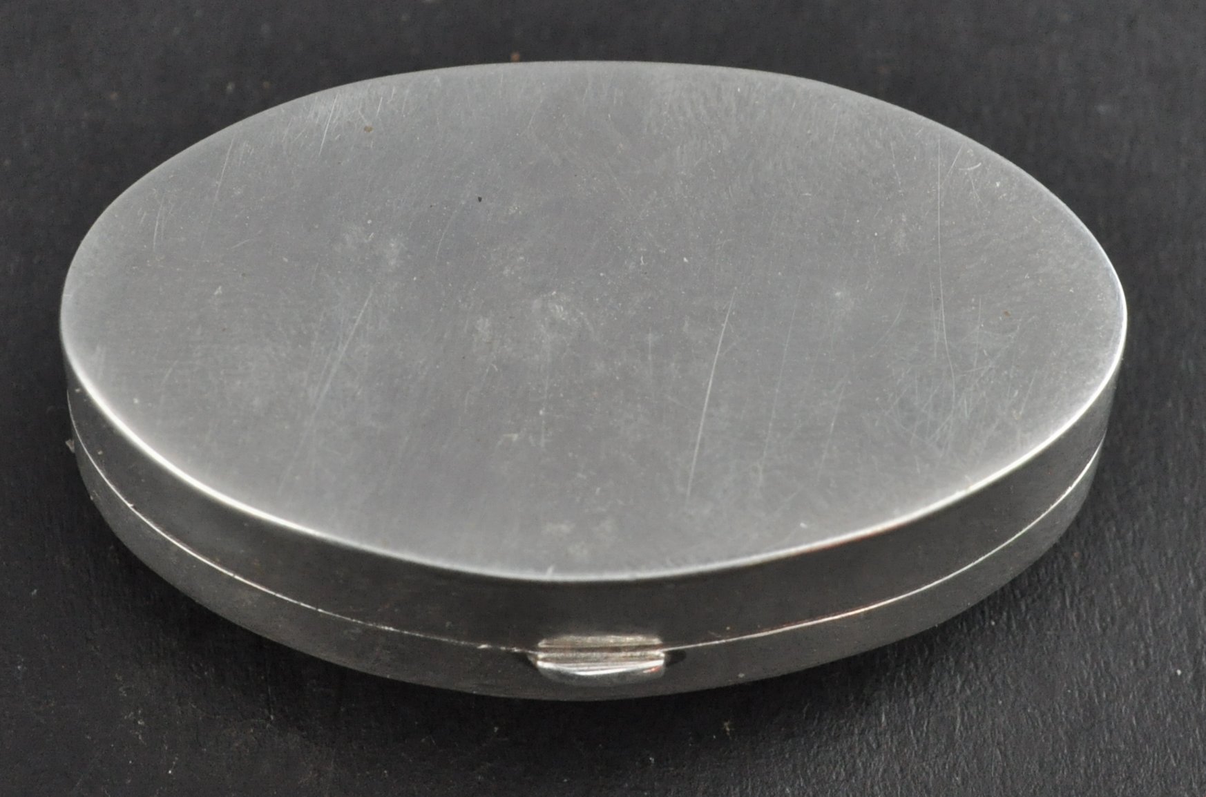 SILVER PILL BOX WITH ENGRAVED LID - Image 5 of 5